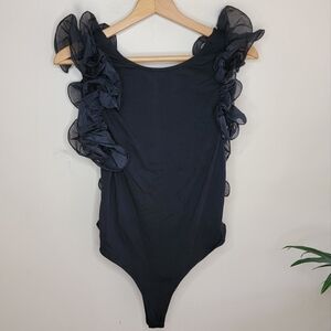 NWT Everyday Chic Boutique | Black Ruffle Statement Sleeve Bodysuit Size Medium